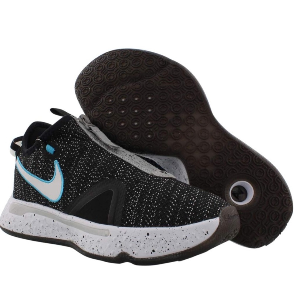 Nike Womens PG 4 Sneaker, Black